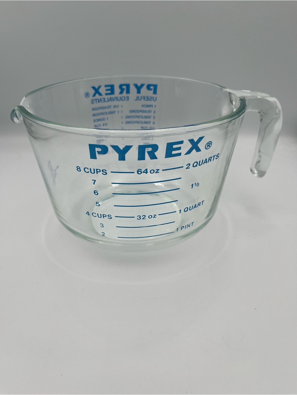 Vintage PYREX 8 Cup 2 Quart Large Glass Measuring Cup 564-0 Blue Lettering RARE